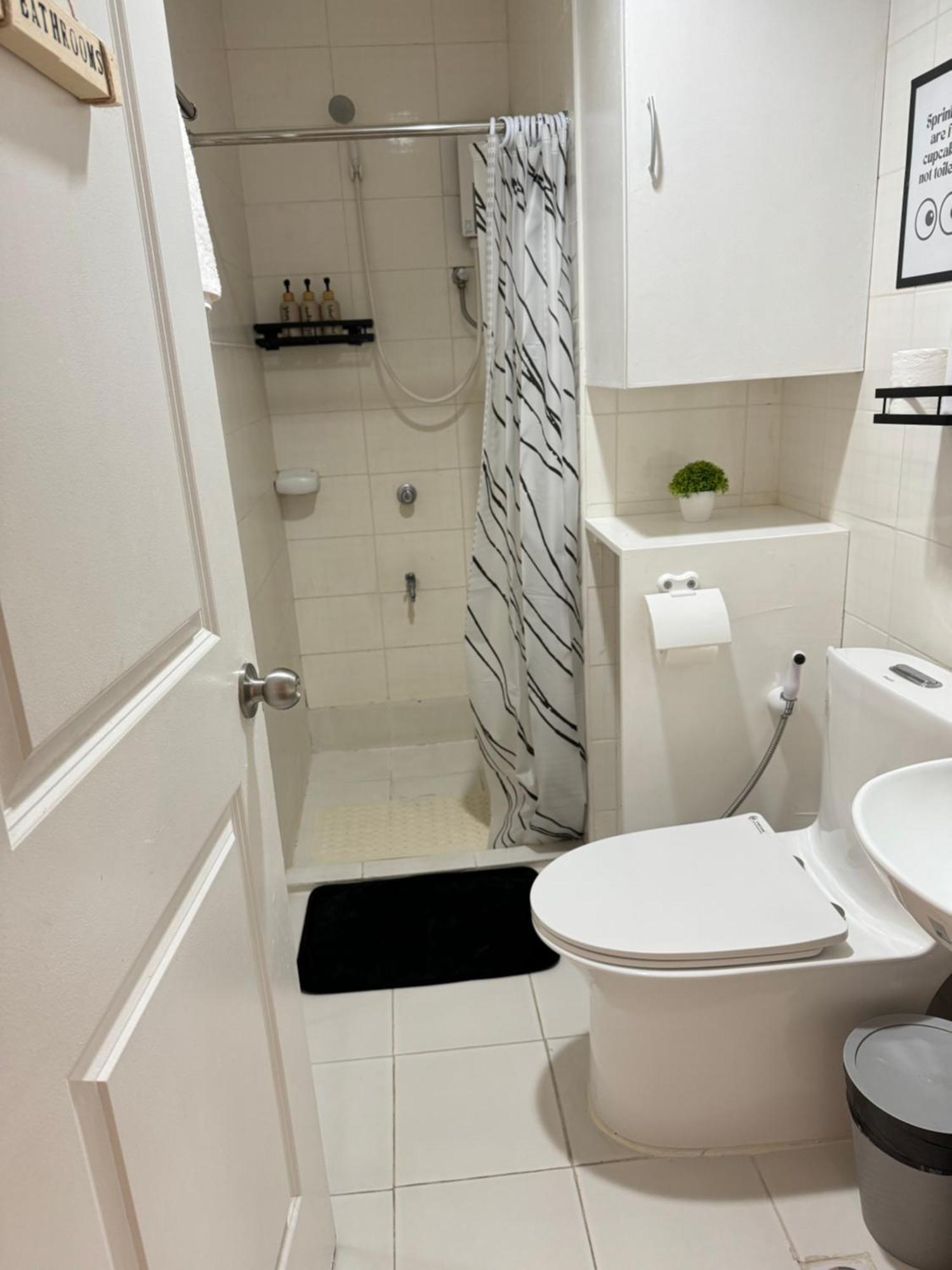 Charm'S Place Olongapo Bagian luar foto